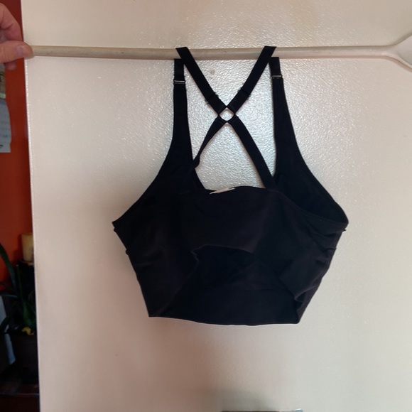 New puma sports bra never worn size large - Picture 2 of 3